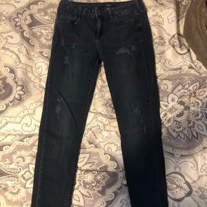 Black Destroyed skinny jeans